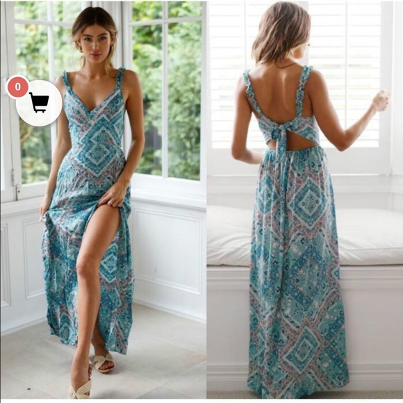 Dresses & Skirts - Blue Sleeveless Scoop Neck Resort Maxi Dress